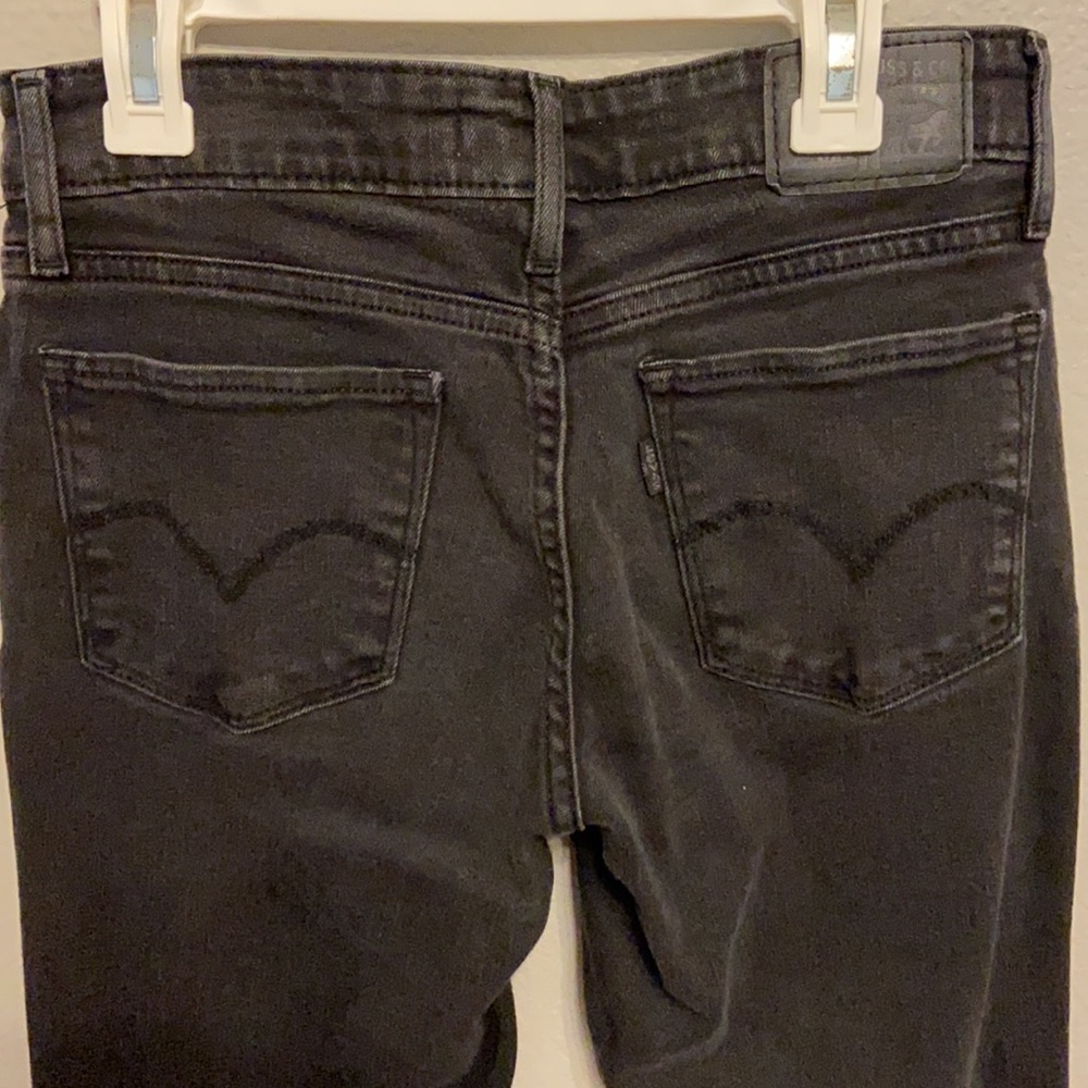 Levi’s black skinny jeans